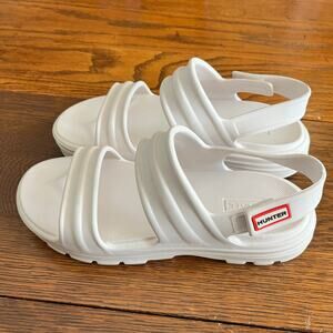 Hunter Bloom White Foam Sandals with Logo Accent: Size Women's 10